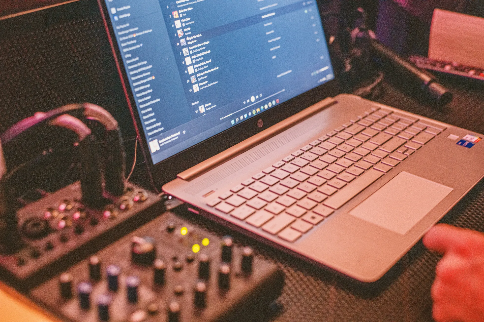 dystrybucja muzyki Music Distribution - Choosing the Best Music Distributor - Which Music Distributor?
